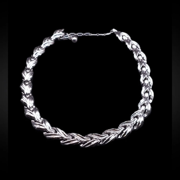 Trifari Jewelry - Vintage Crown Trifari Necklace